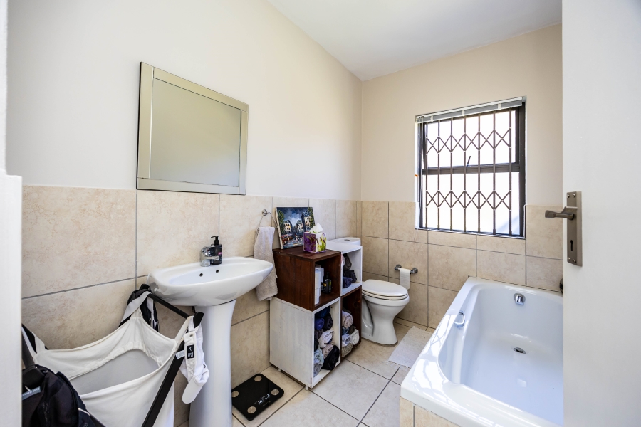 2 Bedroom Property for Sale in Nahoon Valley Park Eastern Cape